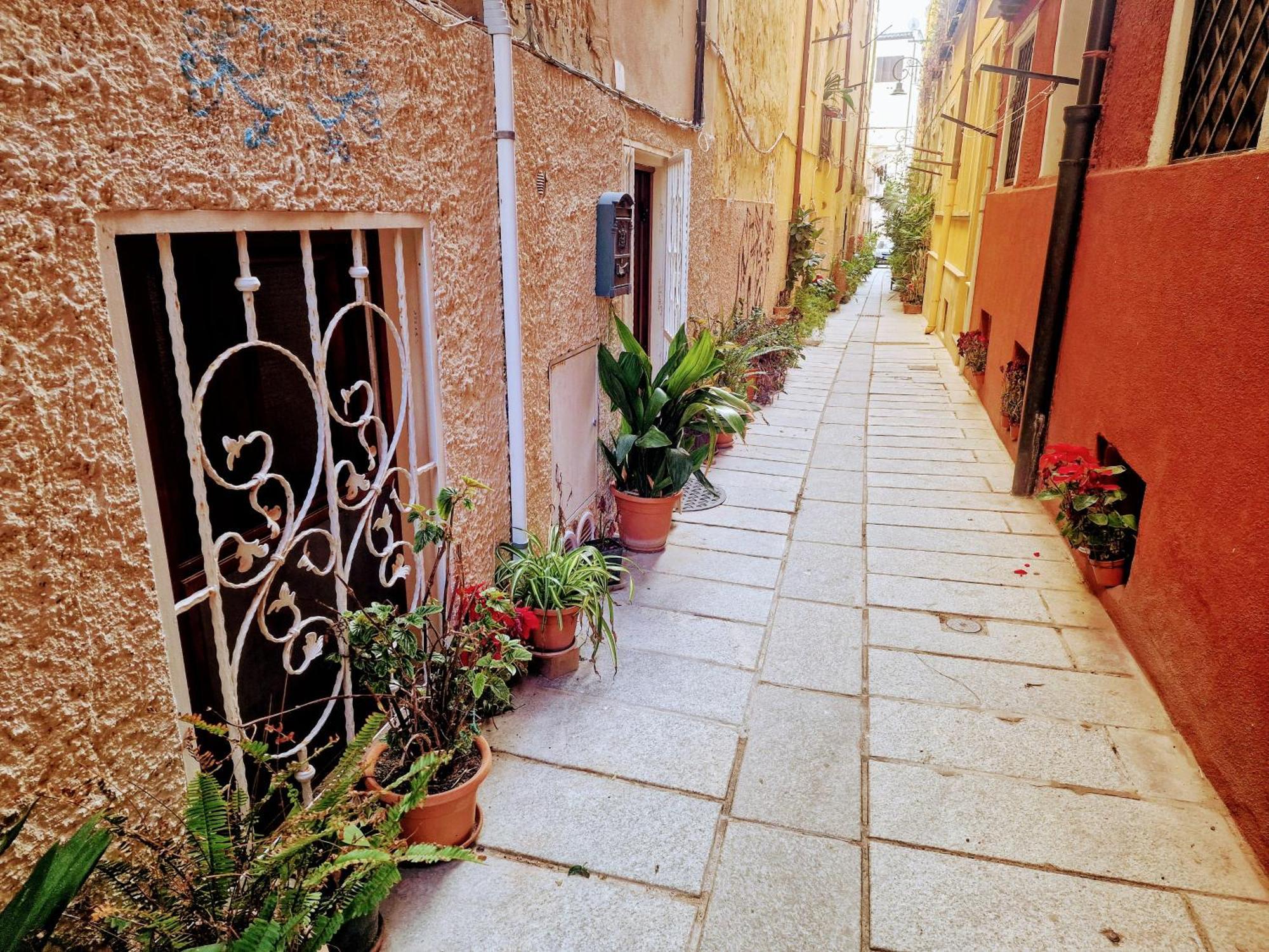 קליארי Casa Vacanza Castello מראה חיצוני תמונה